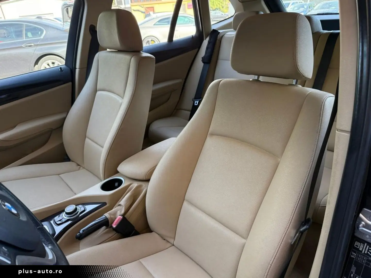 BMW X1 2015 — imagine 10