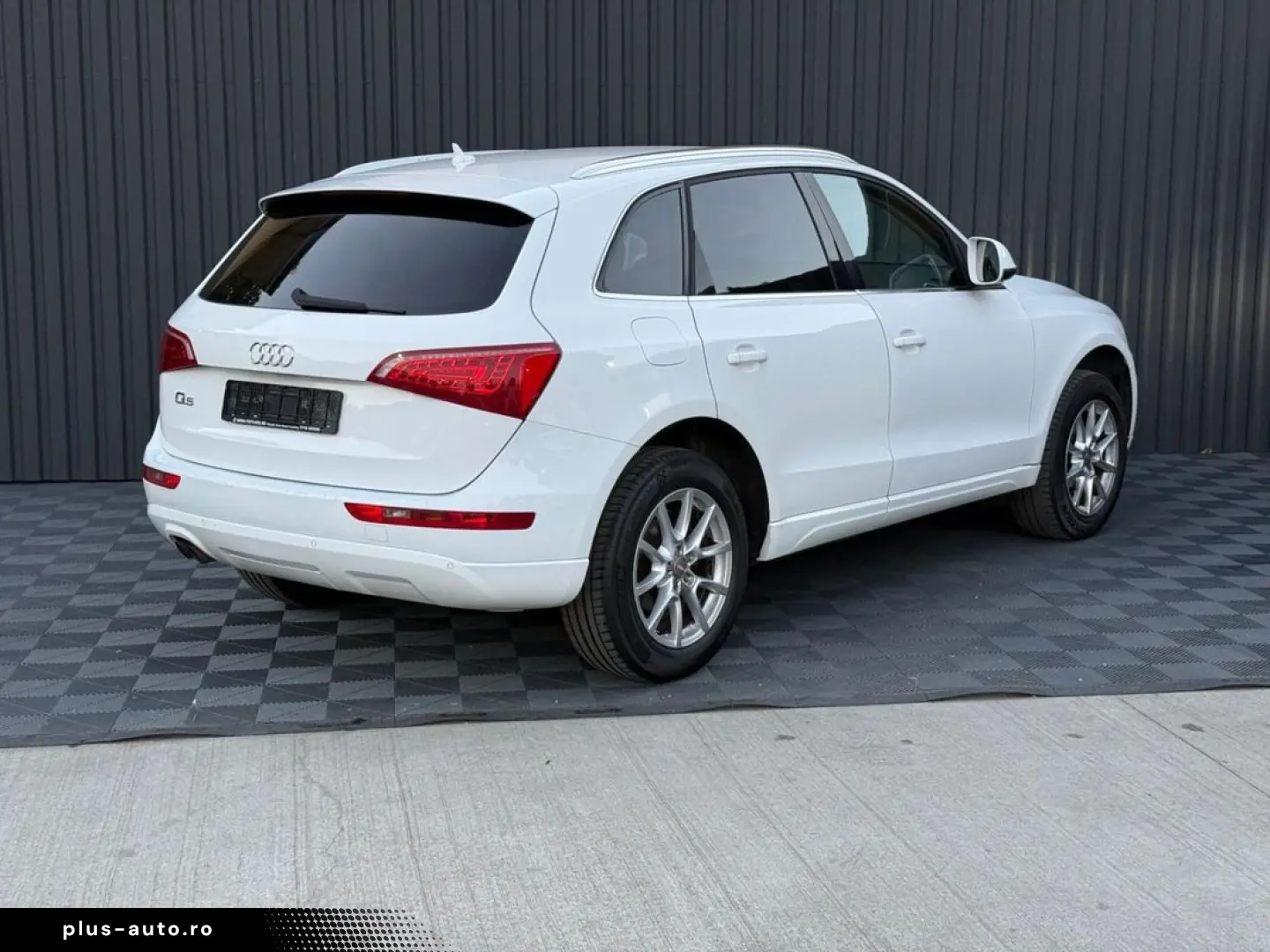 Audi Q5 2.0Tdi Quattro    Vindem in Rate Avans Zero cu Bulet