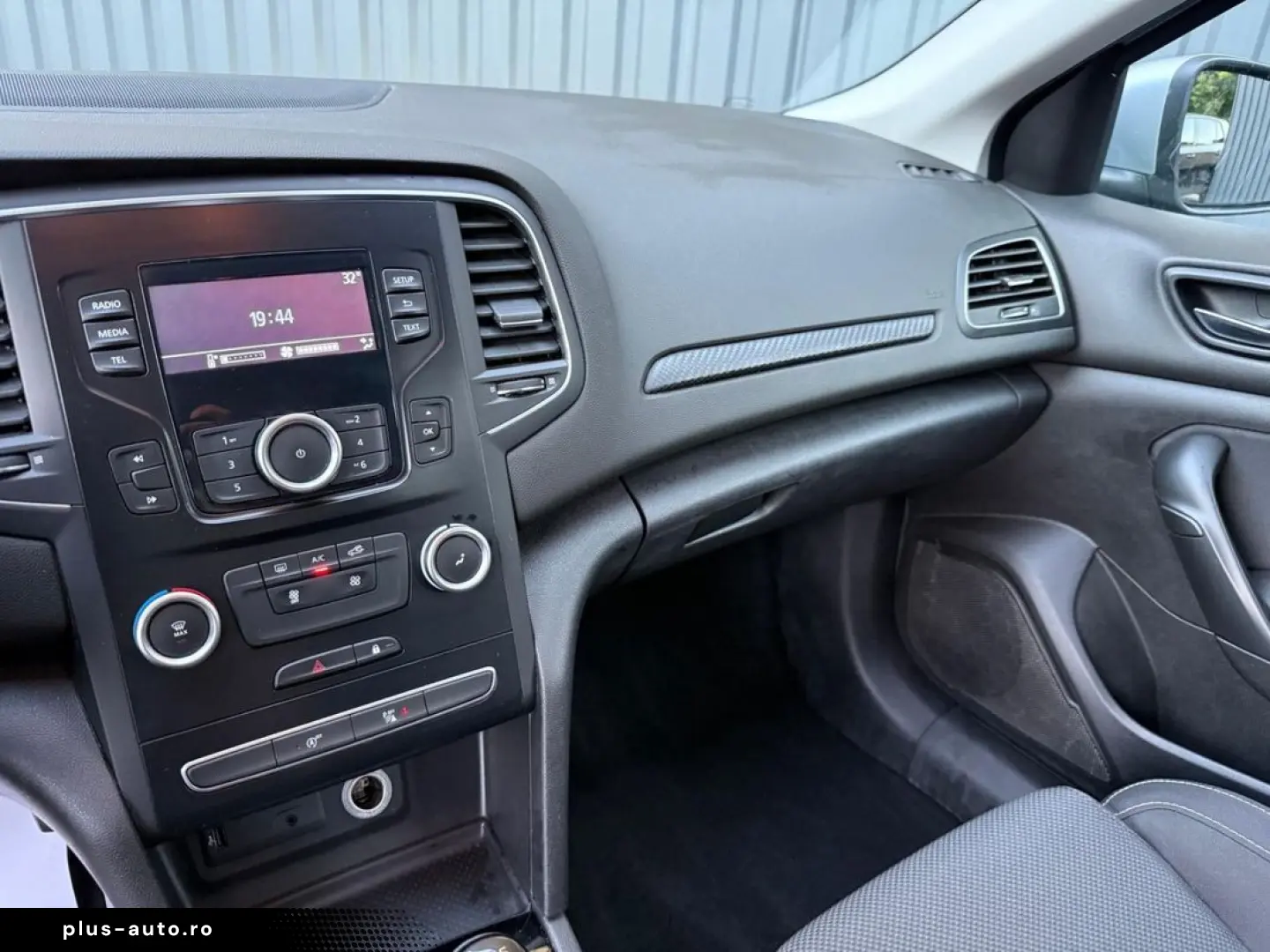 Renault Megane 1.0I    Vindem in Rate Avans Zero cu Buletinu