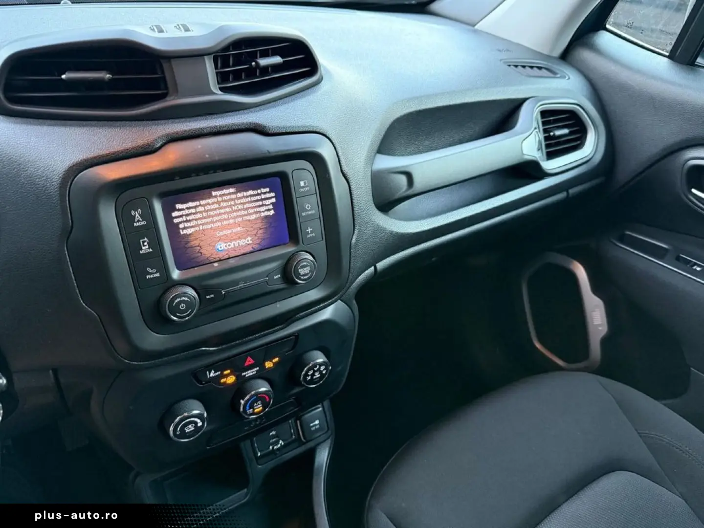 Jeep Renegade 1.0i    Vindem in Rate Avans Zero cu Buletinul