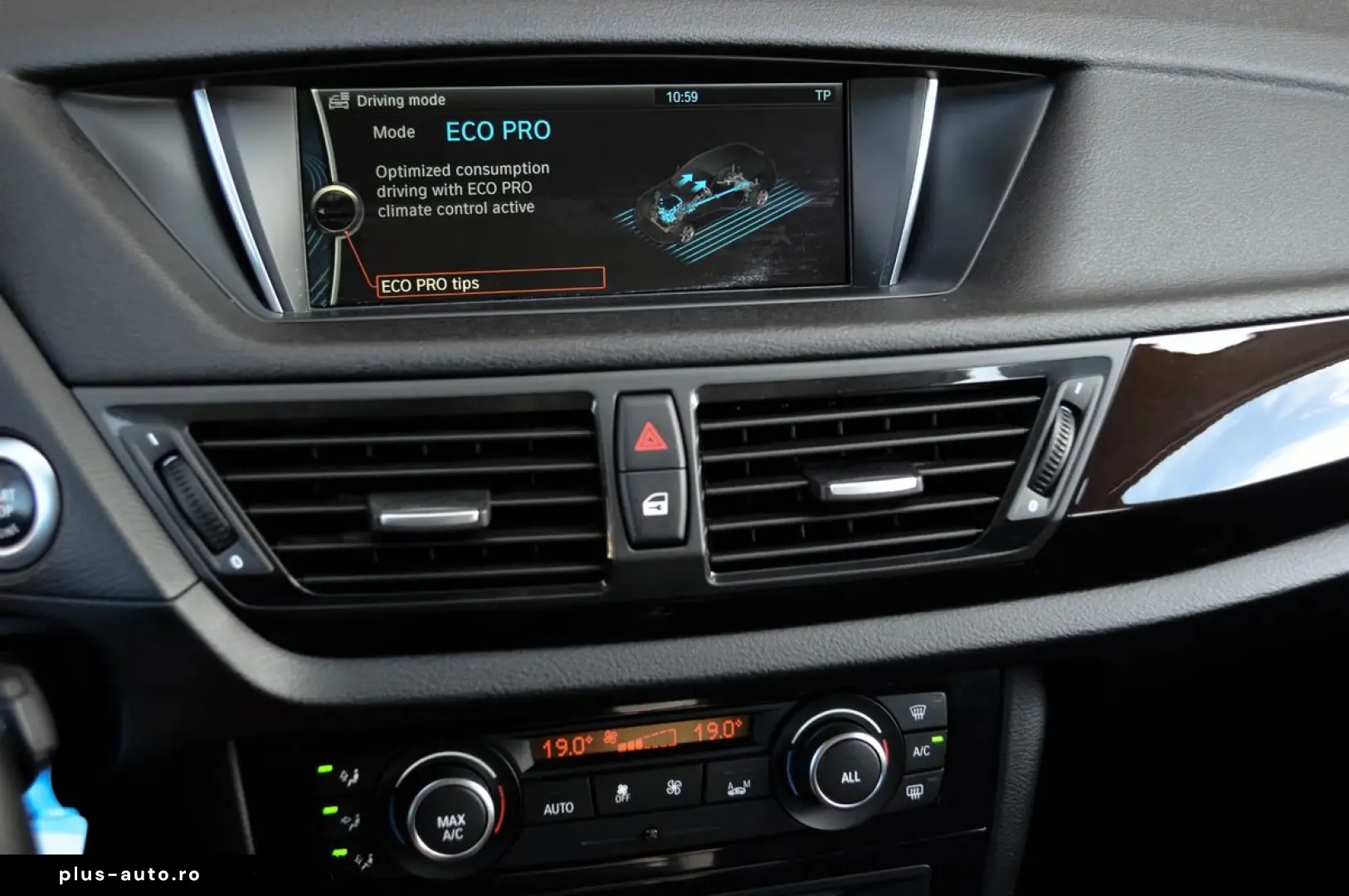 BMW X1 2013 — imagine 9