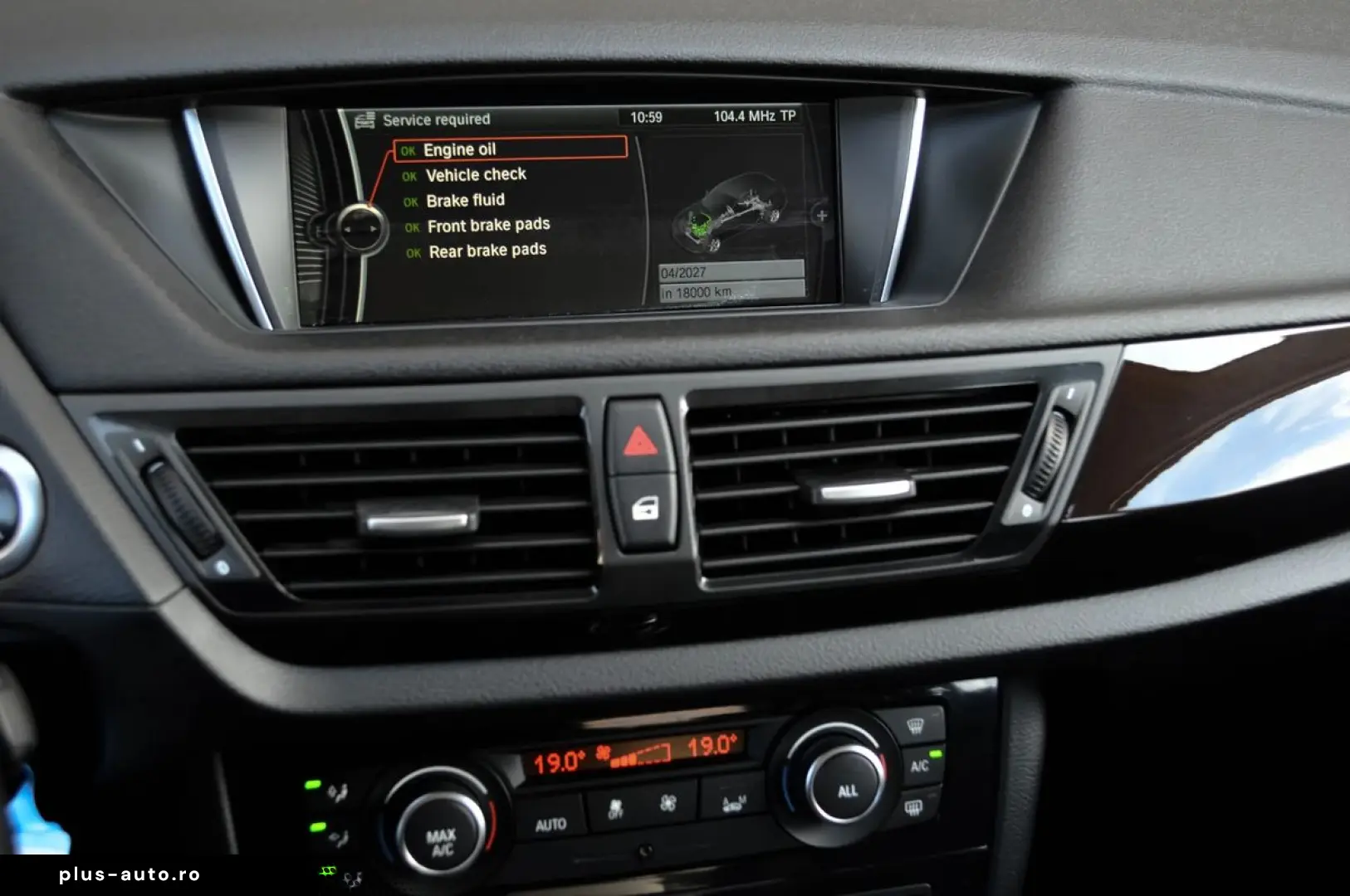 BMW X1 2013 — imagine 10