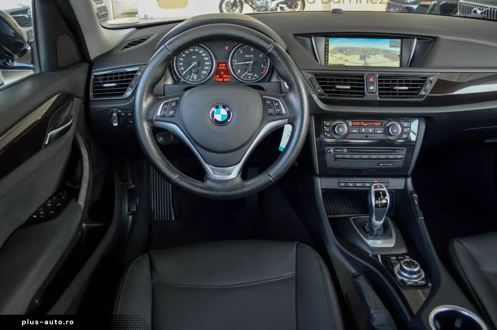 BMW X1 2013 — imagine 19