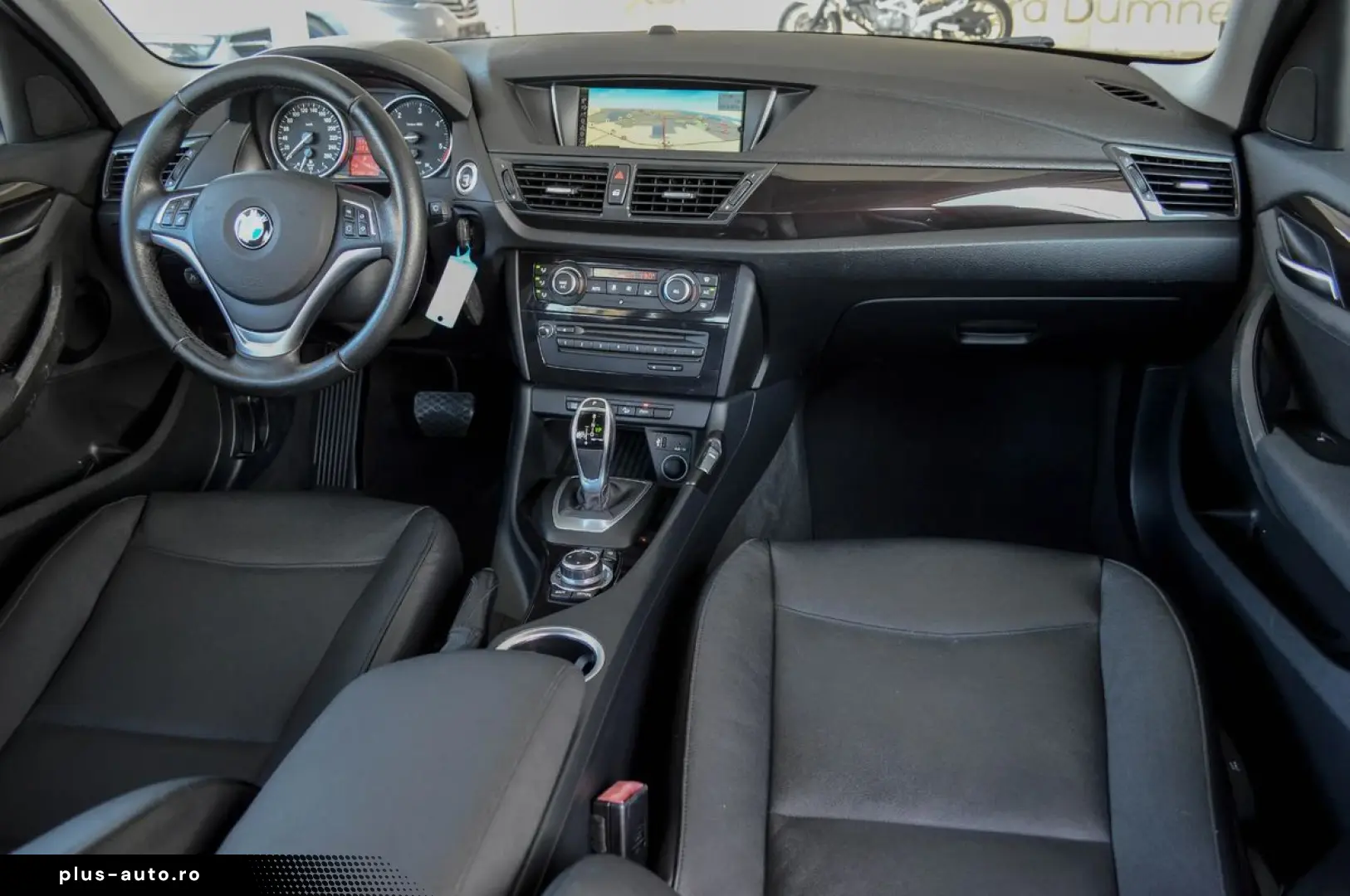 BMW X1 2013 — imagine 24
