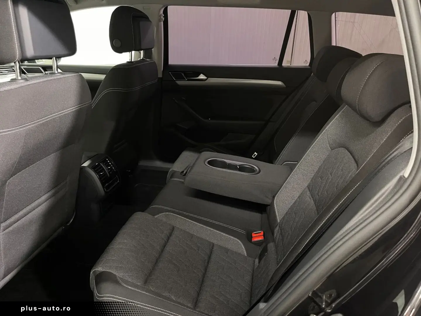 VOLKSWAGEN Passat 2023 — imagine 2