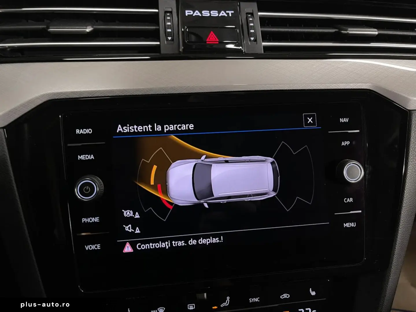 VOLKSWAGEN Passat 2023 — imagine 7
