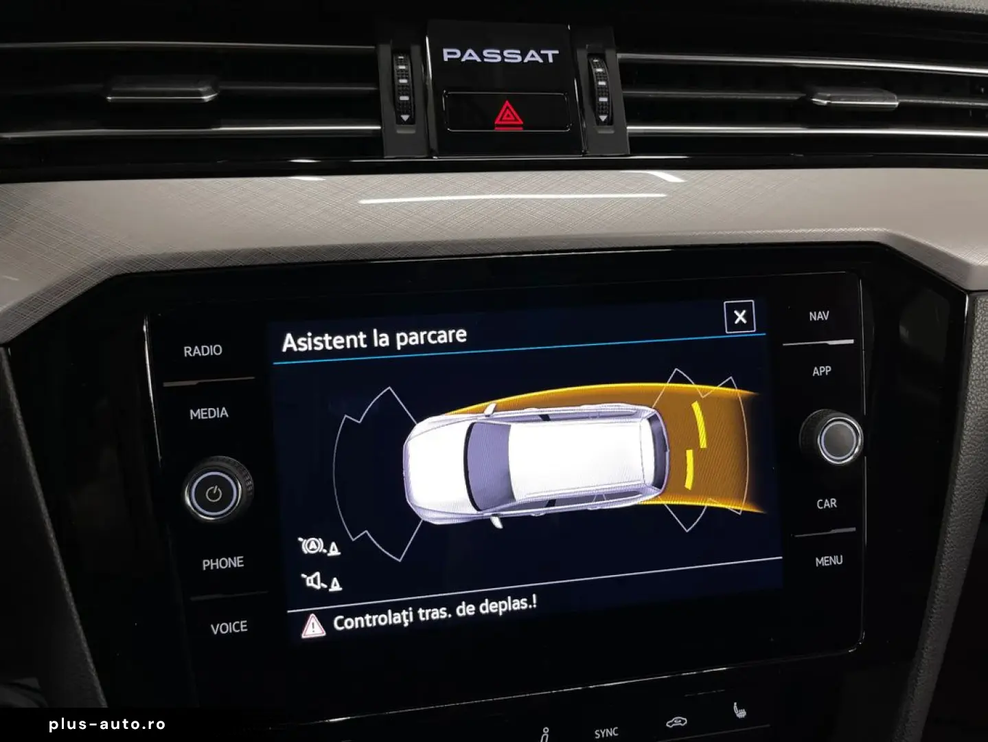 VOLKSWAGEN Passat 2023 — imagine 8