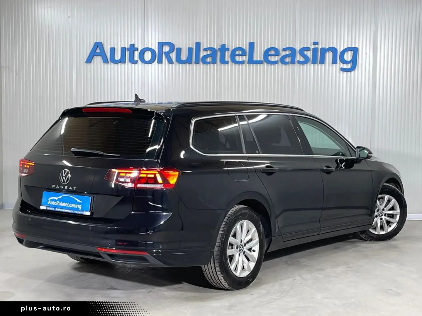 VOLKSWAGEN Passat 2023 — imagine 12