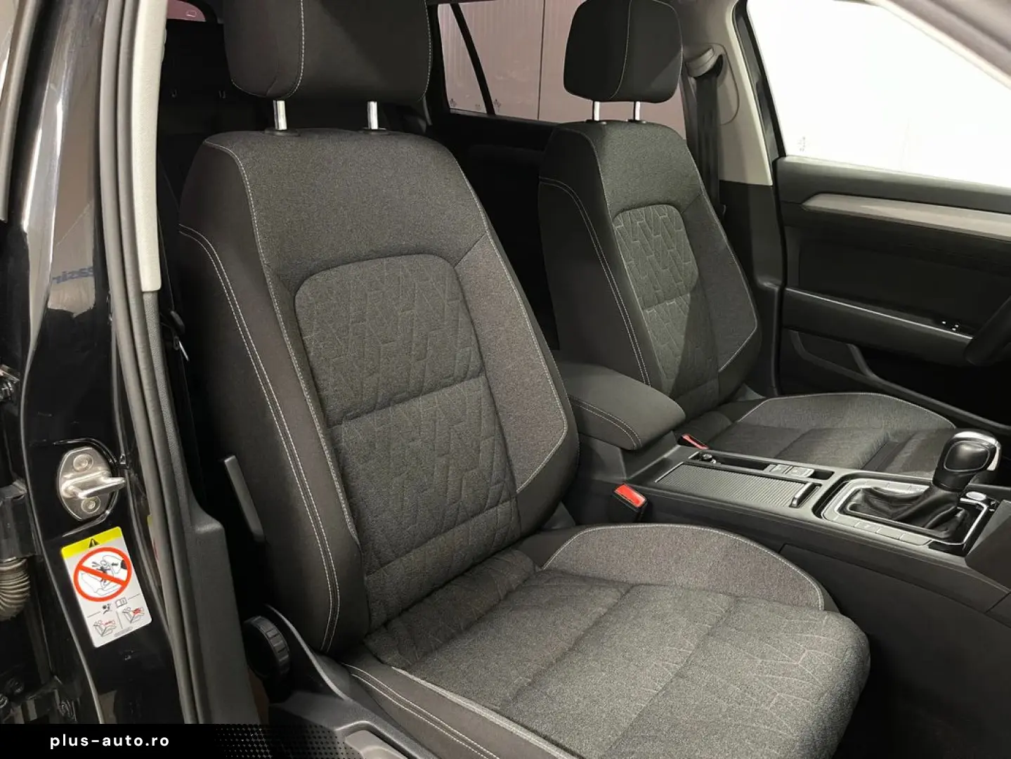 VOLKSWAGEN Passat 2023 — imagine 21