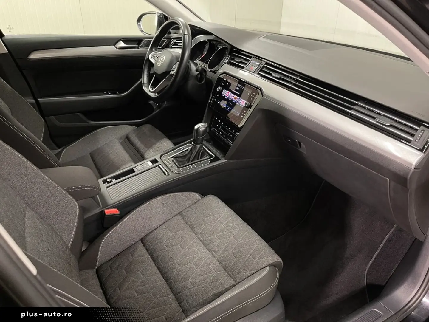 VOLKSWAGEN Passat 2023 — imagine 22