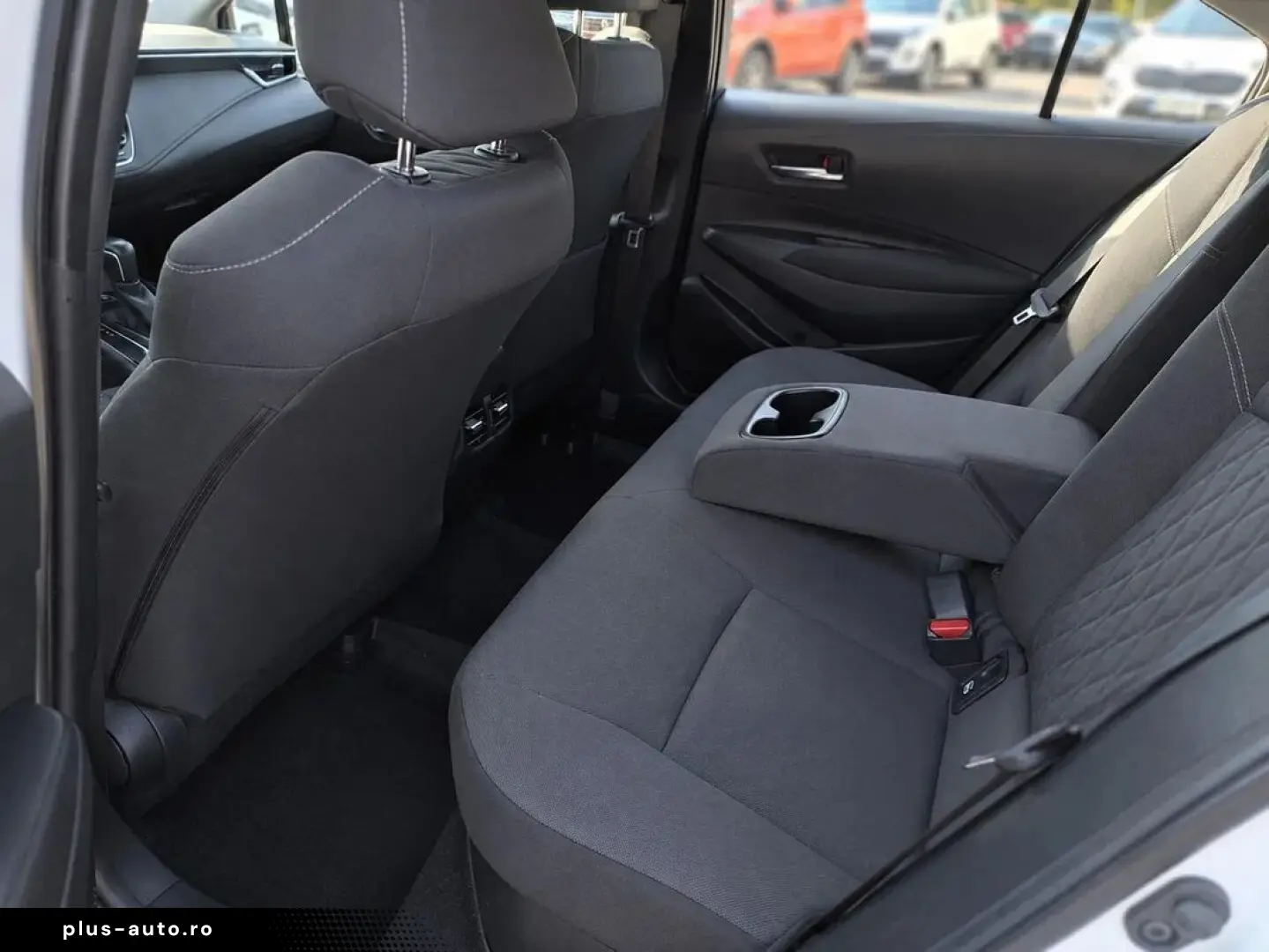 Toyota Corolla 1.8 Hybrid Business