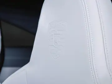 PORSCHE 911 Carrera 4 GTS GT-Sportlenkrad