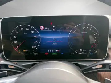 MERCEDES-BENZ C 300 e Avantgarde Distronic Memory