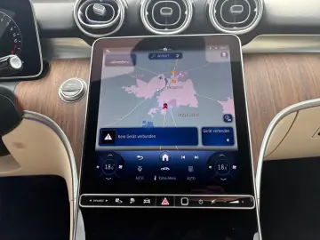 MERCEDES-BENZ C 300 e Avantgarde Distronic Memory
