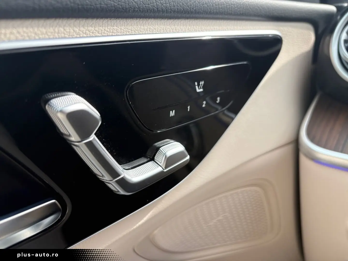 MERCEDES-BENZ C 300 e Avantgarde Distronic Memory