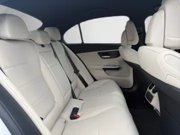 MERCEDES-BENZ C 300 e Avantgarde Distronic Memory