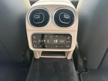 MERCEDES-BENZ C 300 e Avantgarde Distronic Memory