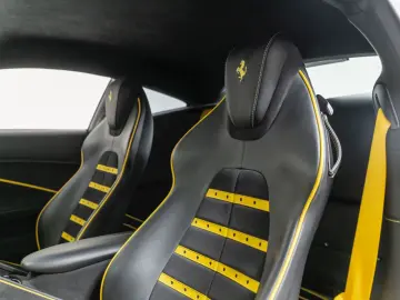 FERRARI Carbon Lenkrad LEDS VOLL