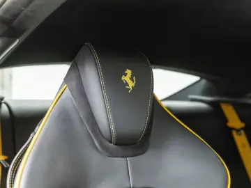 FERRARI Carbon Lenkrad LEDS VOLL