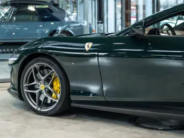 FERRARI Roma Verde British Racing LED's JBL 1. Hand BRD