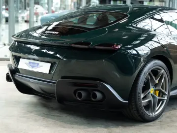 FERRARI Roma Verde British Racing LED's JBL 1. Hand BRD
