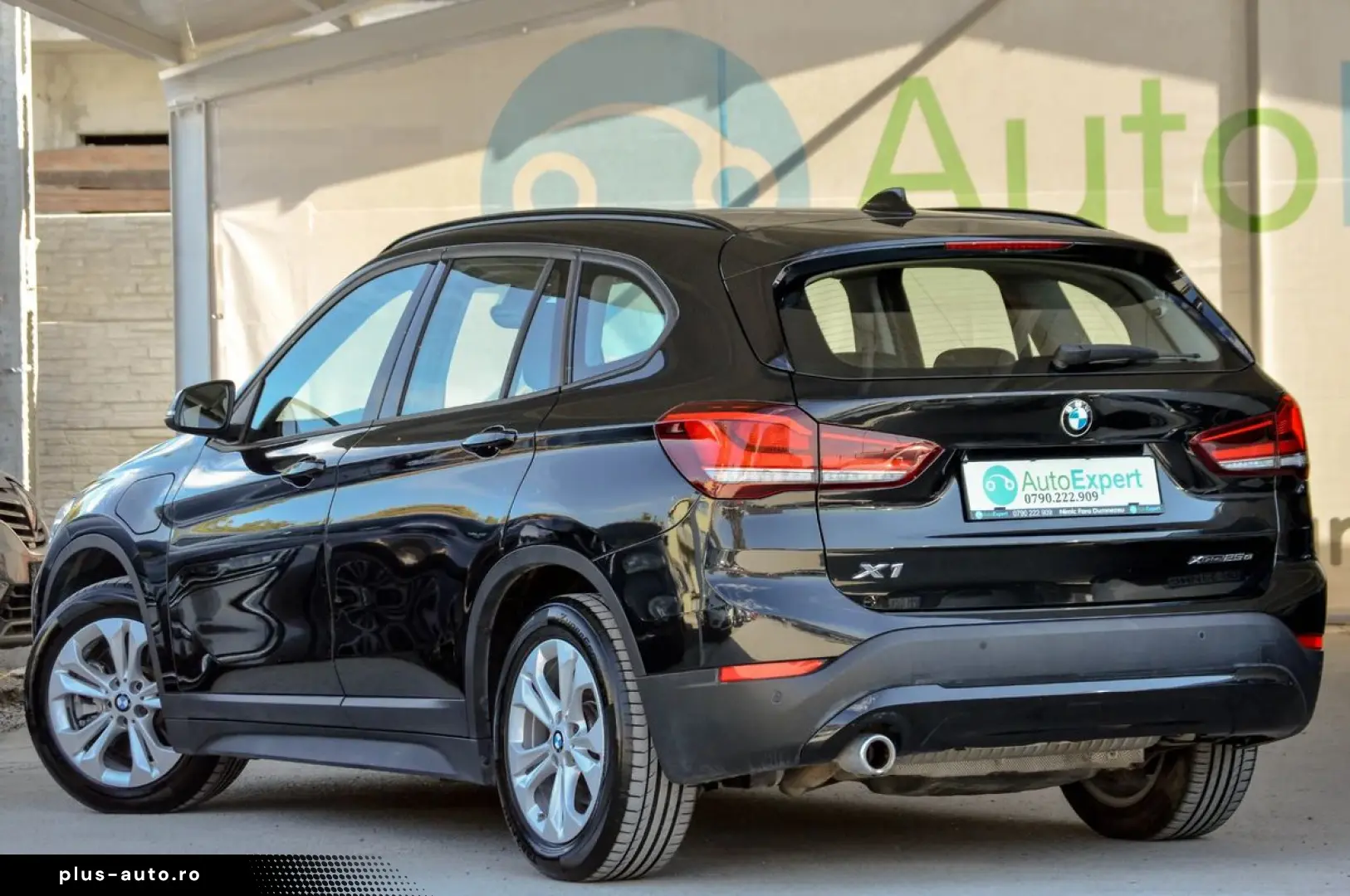 BMW X1 2021 — imagine 8