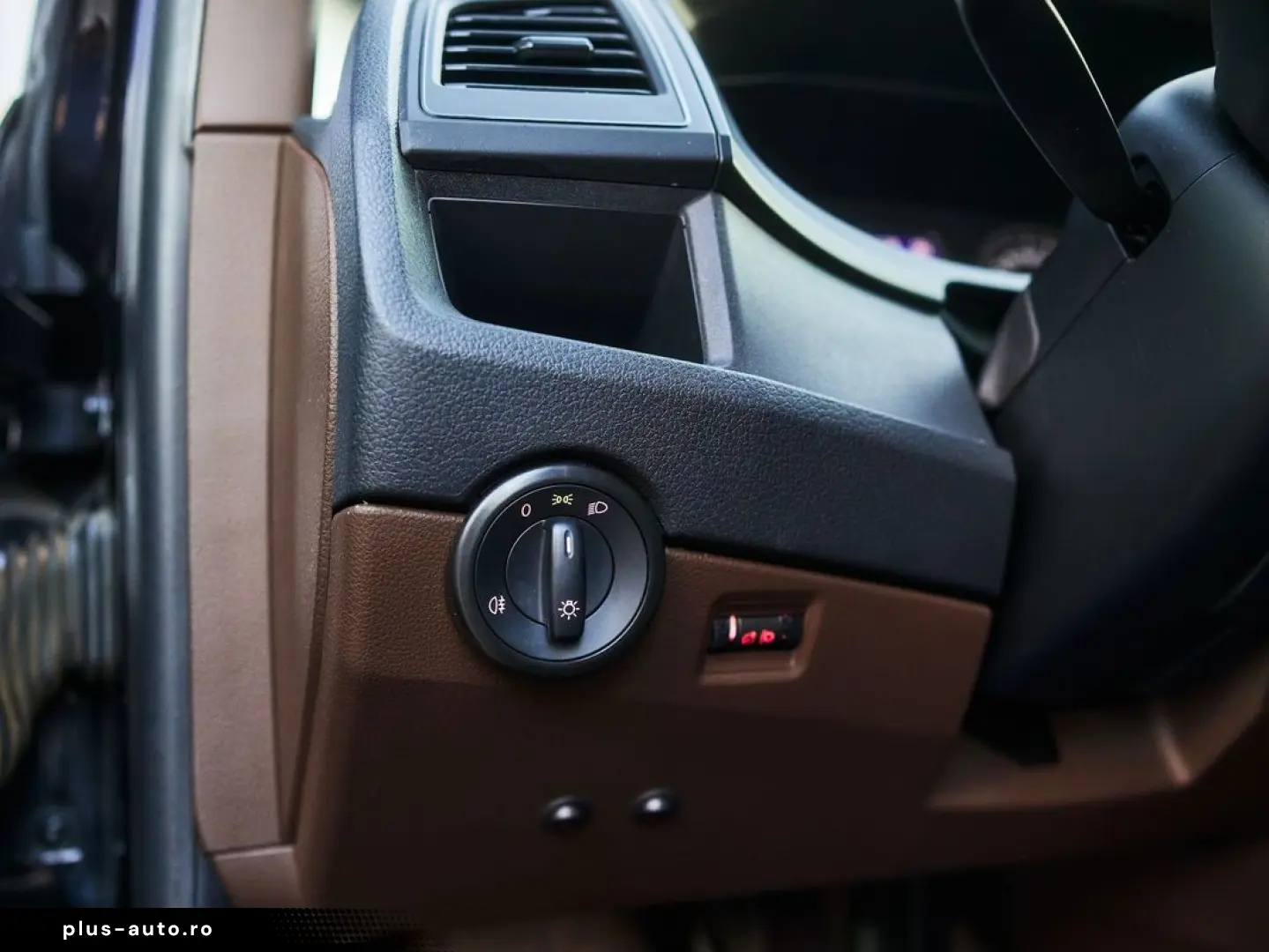VOLKSWAGEN Transporter 2018 — imagine 25
