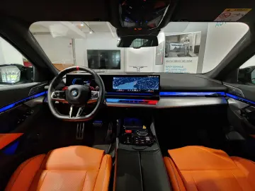 BMW M5 Touring Panorama 360 Sitzbelüftung Lenkr.hzg.
