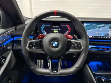 BMW M5 Touring   Pano   HUD   Frozen Tampa Bay