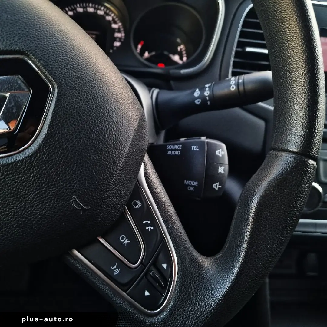 RENAULT Megane 2018 — imagine 6