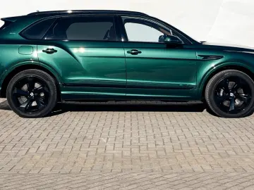 Bentley Bentayga First Edition EWB Azure Panorama
