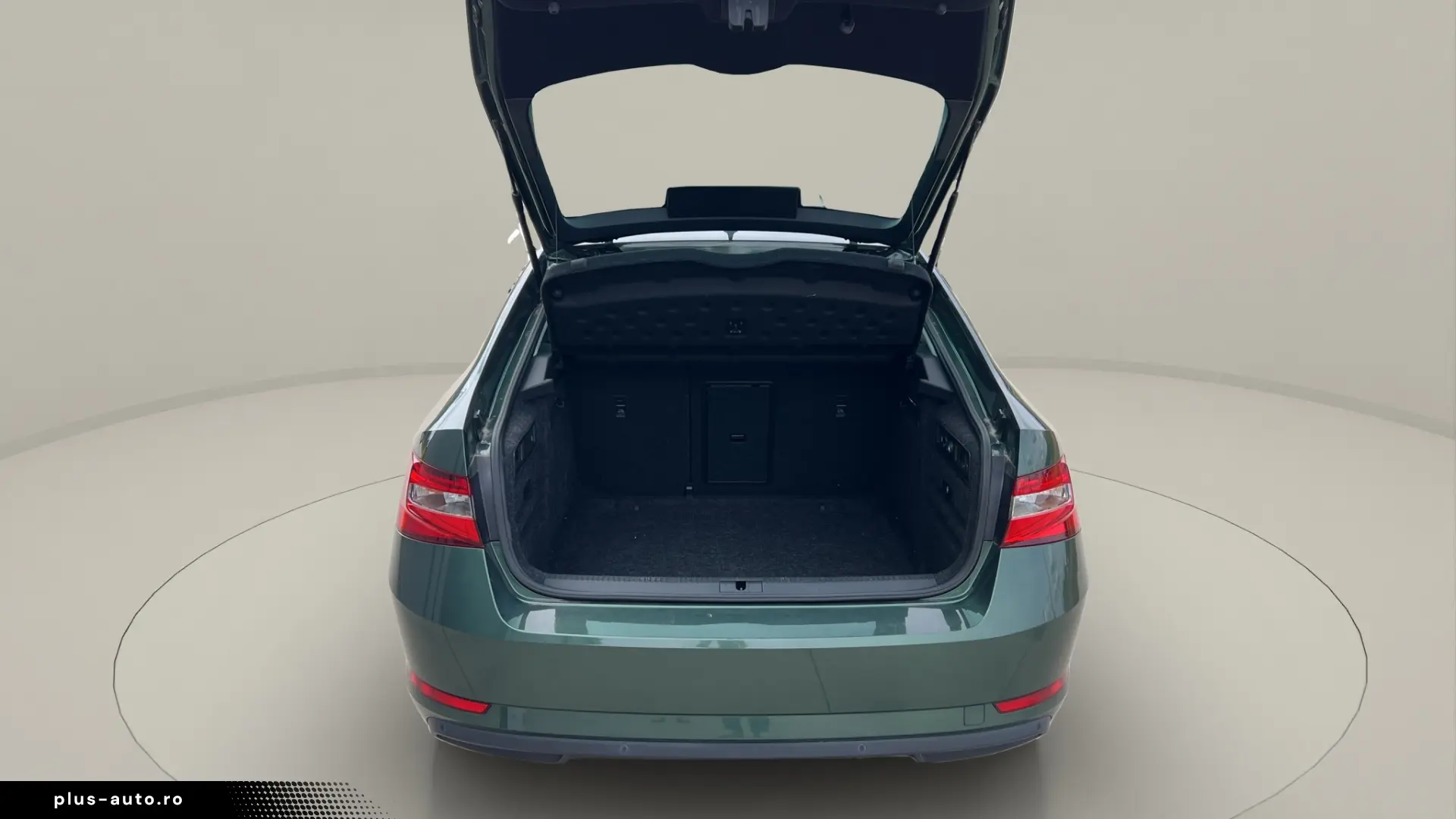 Skoda Superb 1.6 TDI DSG Style