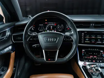 AUDI RS6 Avant 4.0 TFSI quattro B&O HUD 360 ACC Pano