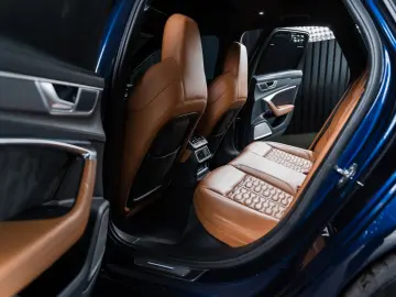 AUDI RS6 Avant 4.0 TFSI quattro B&O HUD 360 ACC Pano
