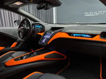 Lamborghini Temerario V8 Twin-Turbo in stoc