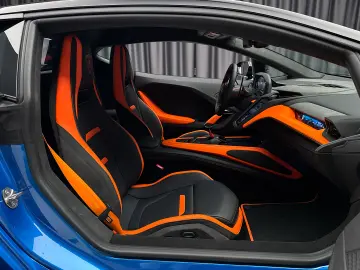 Lamborghini Temerario V8 Twin-Turbo in stoc