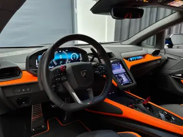 Lamborghini Temerario V8 Twin-Turbo in stoc