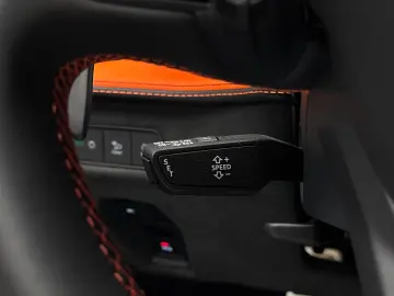 Lamborghini Temerario V8 Twin-Turbo in stoc
