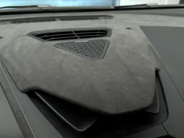 Lamborghini Temerario V8 Twin-Turbo in stoc