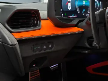 Lamborghini Temerario V8 Twin-Turbo in stoc