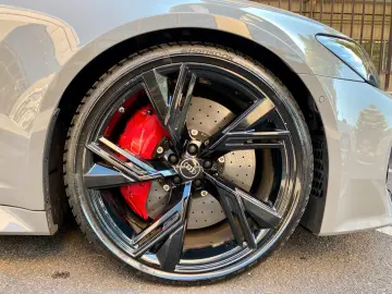 AUDI Avant 4.0 TFSI quattro CARBON KERAMIC-LUFT-HEAD