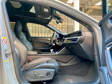 AUDI Avant 4.0 TFSI quattro CARBON KERAMIC-LUFT-HEAD