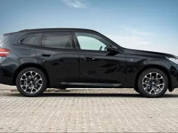 BMW X3 20d xDrive M-Sport AHK PANO H&K