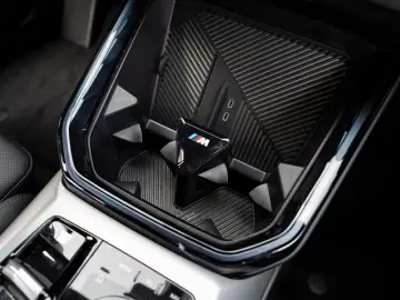 BMW X3 20d xDrive M-Sport AHK PANO H&K