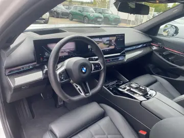 BMW 520 d Touring M Sport AHK HUD