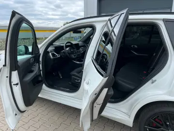 BMW X5 30 d xDrive M Sport PRO HK Live