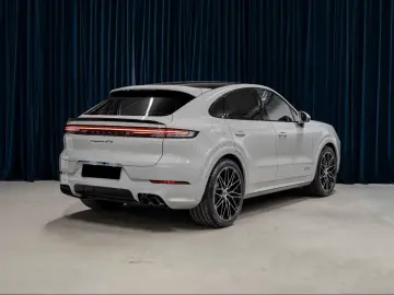 Porsche Cayenne Coupe GTS - Burmester - HUD - AWS