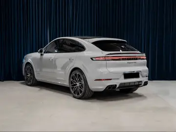 Porsche Cayenne Coupe GTS - Burmester - HUD - AWS