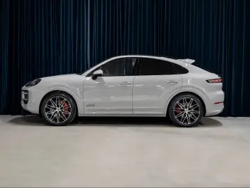 Porsche Cayenne Coupe GTS - Burmester - HUD - AWS