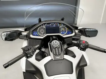 Honda GoldWing Tour MY2024